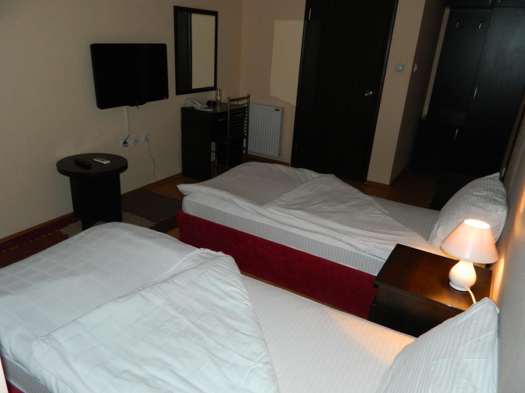 Garni Hotel Rile Men Ni Zimmer foto