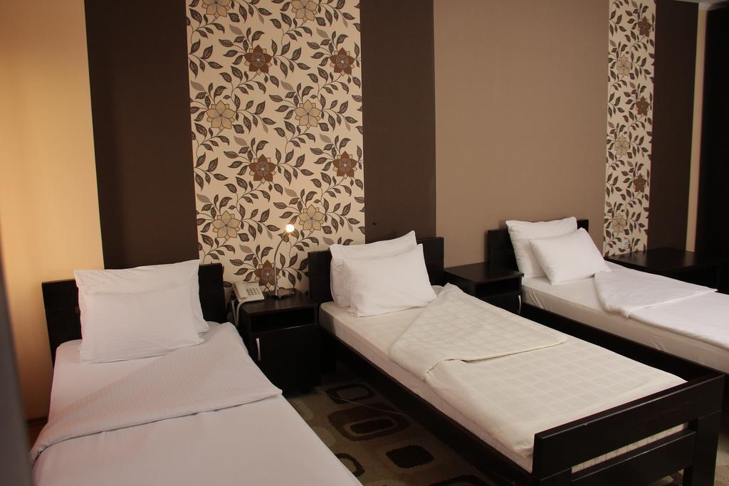 Garni Hotel Rile Men Ni Zimmer foto