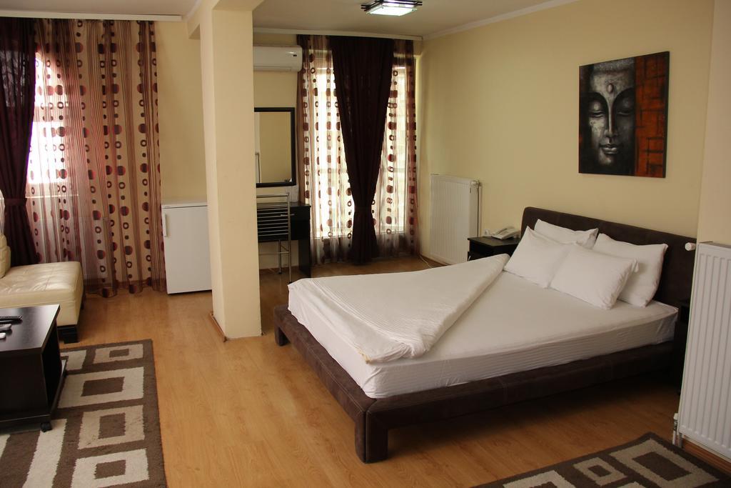 Garni Hotel Rile Men Ni Zimmer foto