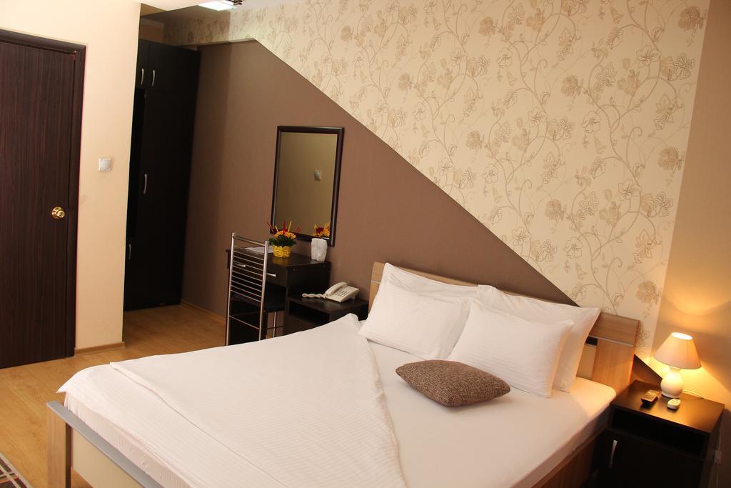 Garni Hotel Rile Men Ni Zimmer foto