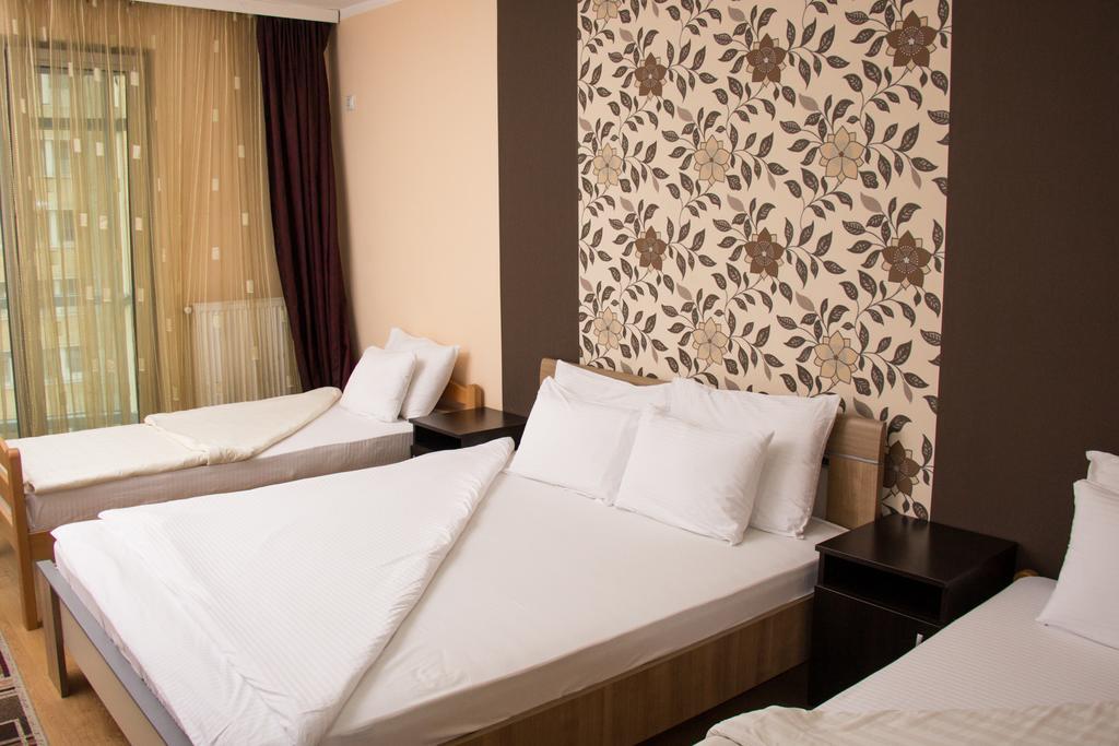 Garni Hotel Rile Men Ni Zimmer foto